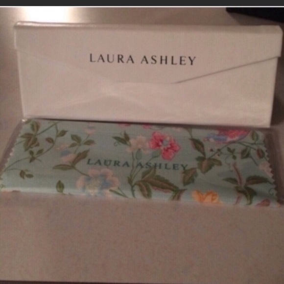 Laura Ashley Accessories - Laura Ashley Glasses Case and cloth